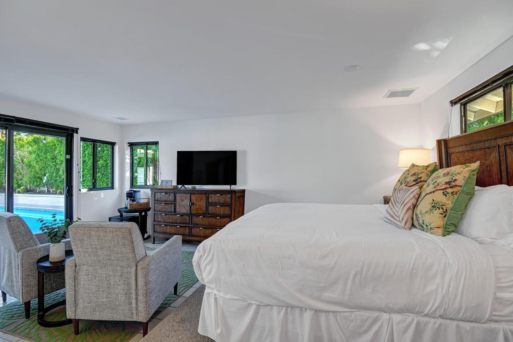 Los Compadres Oasis - 5 Bedroom Palm Springs Exterior photo